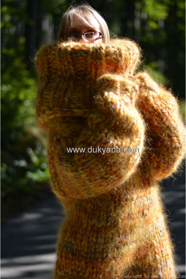 One size chunky wool unisex sweater