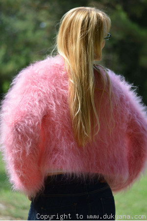 Fuzzy mohair bolero in pink