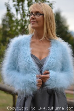 Fuzzy mohair bolero in mint
