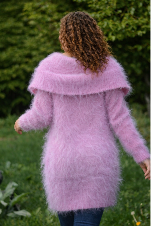 Cowlneck off-shoulder mohair sweater in pink