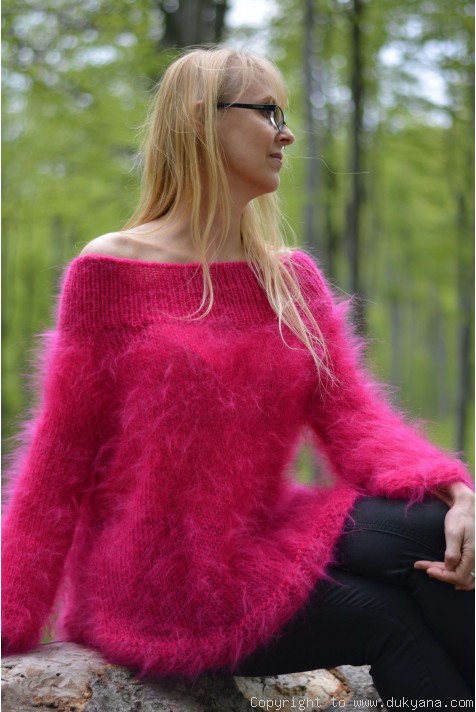 Off-shoulder cropped summer mohair sweater in hot pink/CR28