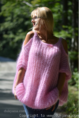 Handmade balloon mohair sweater in baby pink cold sleeves