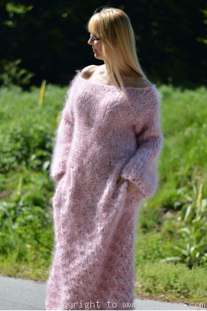 Mohair robe in light pink One size