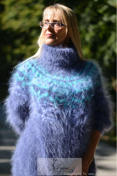 Icelandic mohair sweater in blue 