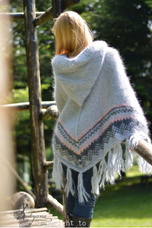 Hooded chunky mohair poncho in light gray