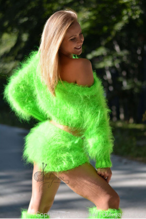 2-piece mohair set in vibrant green