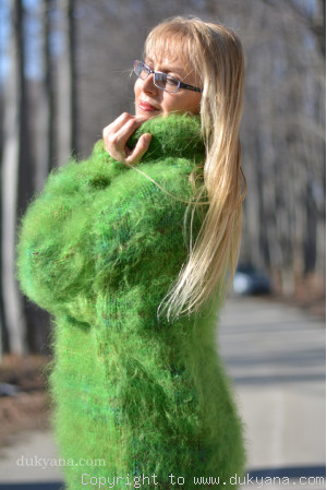 Wool Mohair sweater in green mix