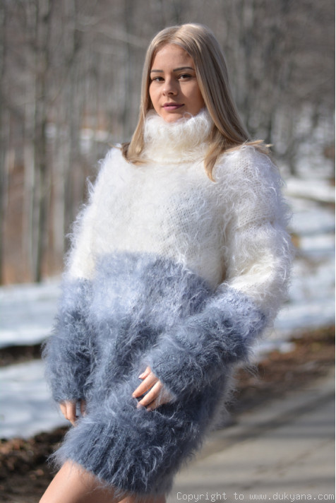 Ombre handknit fuzzy mohair sweater in gray/T120