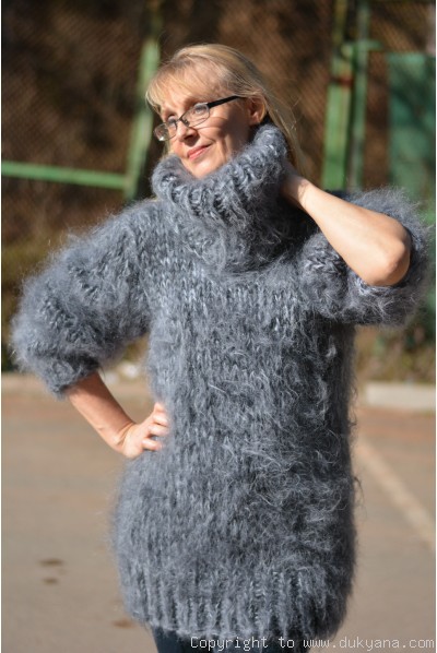Chunky and soft mohair sweater in gray mix