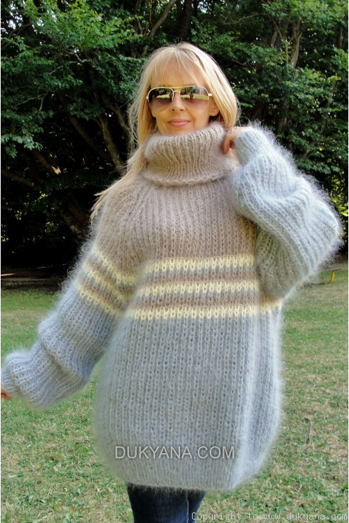 T-neck mohair sweater with raglan sleeve