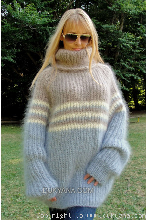 T-neck mohair sweater with raglan sleeve