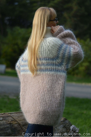 T-neck mohair sweater with raglan sleeve in beige and cream