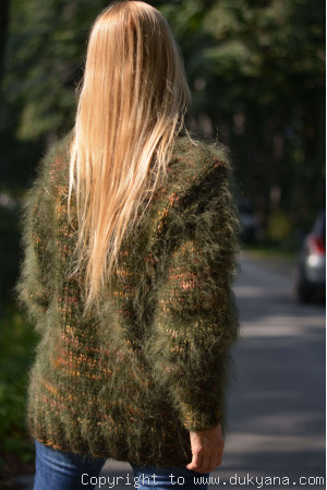 Mohair and wool Tneck thick sweater in green