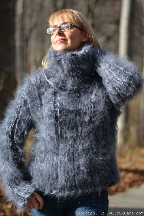 Knitted chunky sweater soft mohair Tneck pullover in gray/T80A