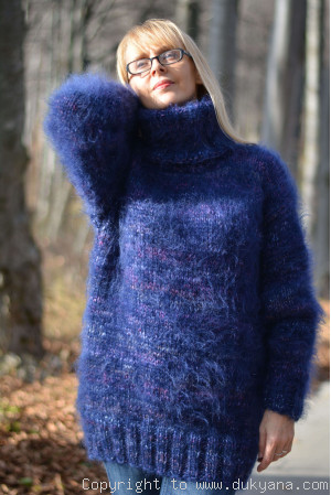 Mohair and wool Tneck thick sweater in blue