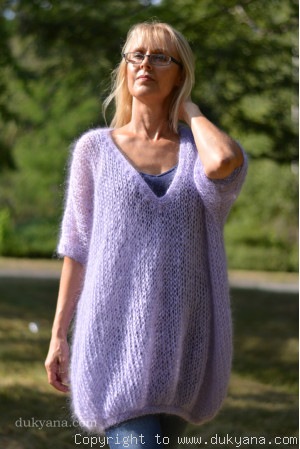 oversized slouchy summer V-neck mohair sweater in lilac  