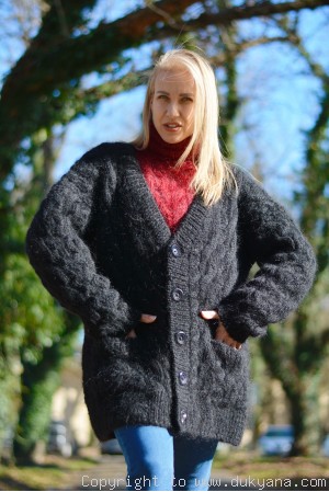 Cabled mens V-neck cardigan in black