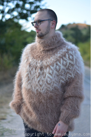 Hand knitted Icelandic T-neck mohair sweater in camel beige Lopapeysa