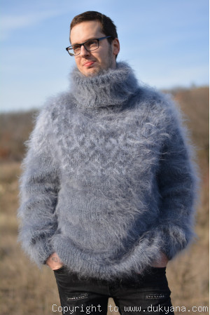 One size Icelandic T-neck mohair sweater Lopapeysa