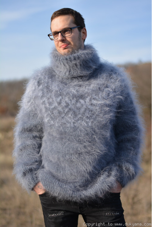 One size Icelandic T-neck mohair sweater Lopapeysa