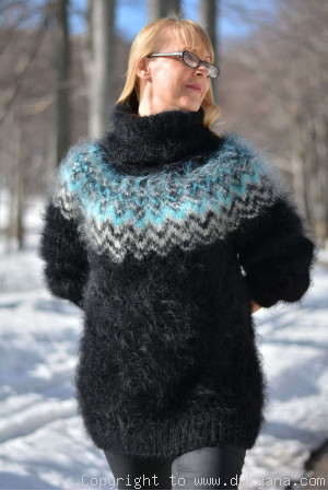 Hand knitted Unisex Icelandic T-neck mohair sweater Lopapeysa