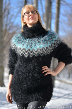 Hand knitted Unisex Icelandic T-neck mohair sweater Lopapeysa