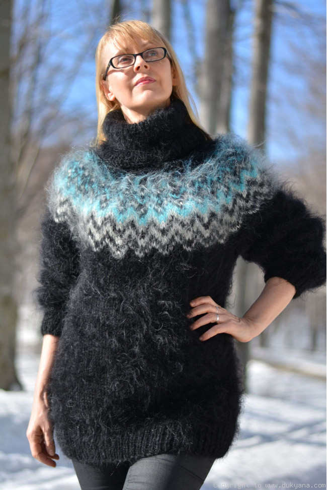 Black T neck Icelandic Mohair sweater T315