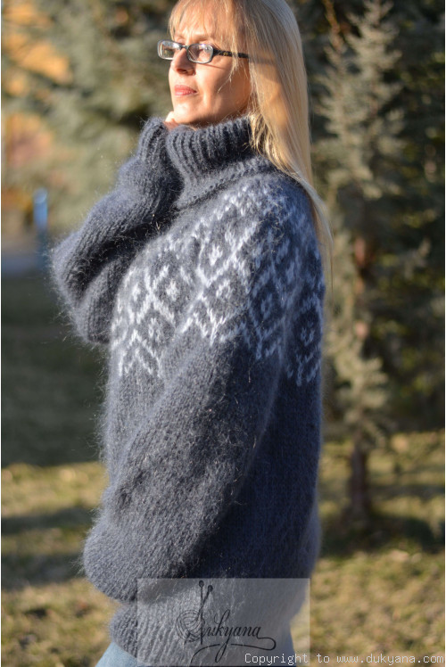 Icelandic T-neck mohair sweater knitted in gray Lopapeysa