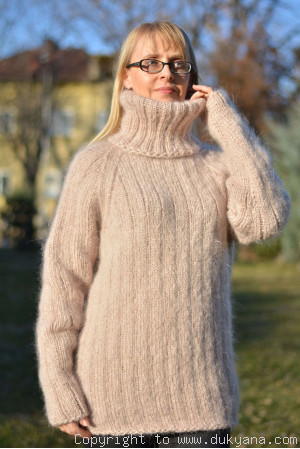 Casual mens mohair sweater hand knitted Tneck pullover