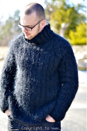 Casual mens mohair sweater hand knitted Tneck pullover in black