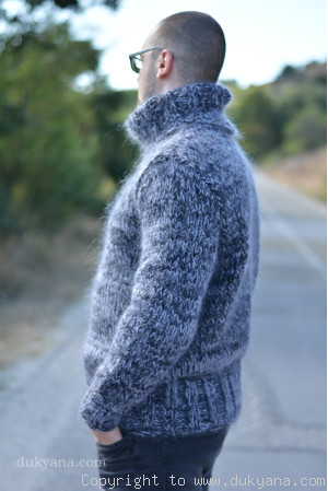 Mens thick mohair sweater in gray mix