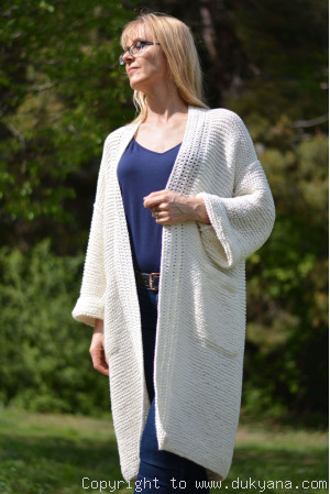 Cotton cardigan with an open front in cream