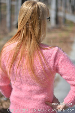 Angora-like soft summer Vneck sweater in pink