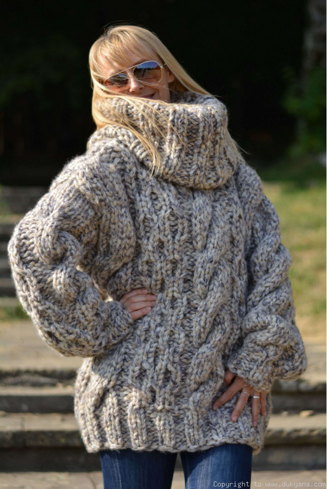One size chunky wool unisex sweater/H17
