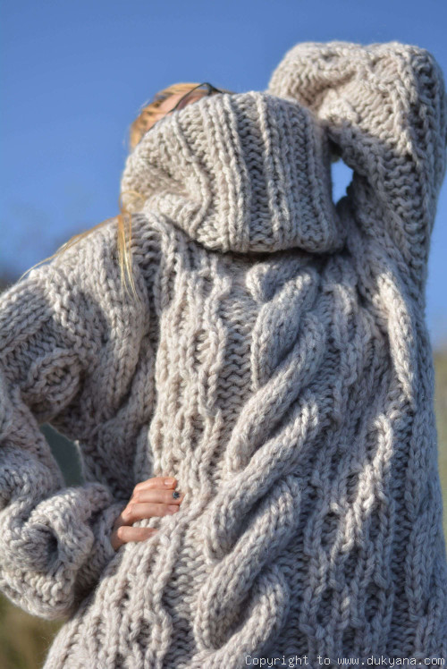 Oversized chunky wool unisex sweater 