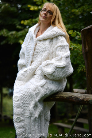 Super chunky unisex hooded cardigan in white