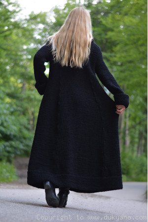Long flared wool cardigan with a hood knitted in black