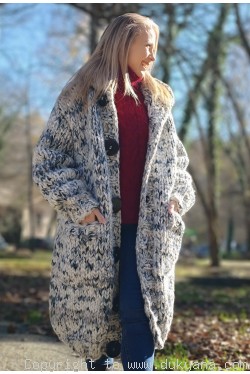Super chunky wool cardigan with a hood in gray-white mix