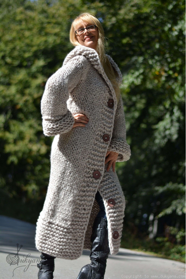 Hand knit long chunky wool blend hooded cardigan in oatmeal/CA45