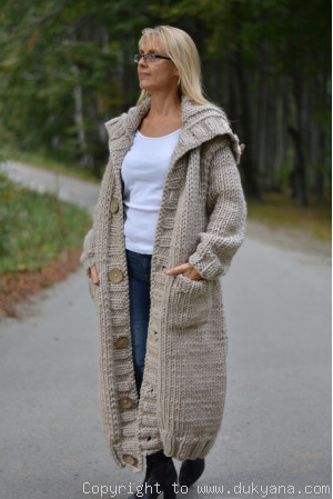Pure wool chunky unisex collared cardigan in milky beige