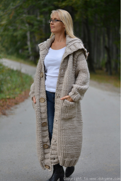 Pure wool chunky collared handknit cardigan in milky brown/CA97