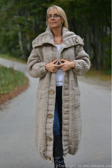 Pure wool chunky collared handknit cardigan in milky brown/CA97