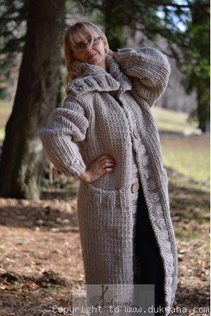 Pure wool chunky unisex collared cardigan in milky beige