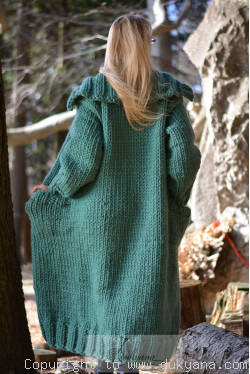 Pure wool chunky unisex collared cardigan in jade green