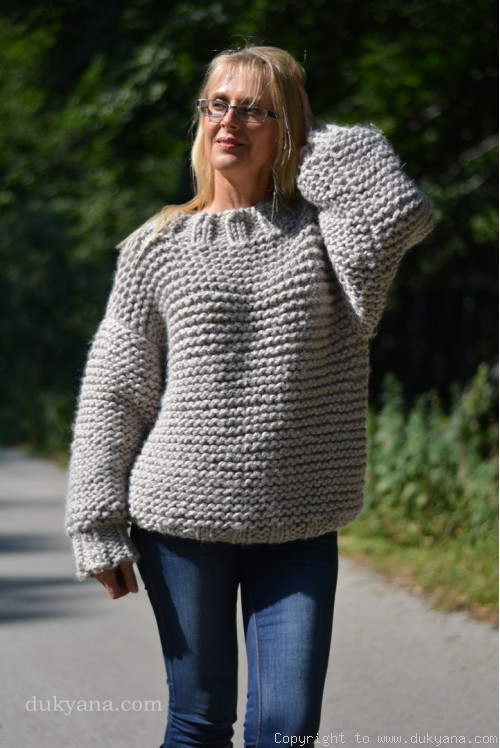 Chunky supersoft wool sweater in dove gray