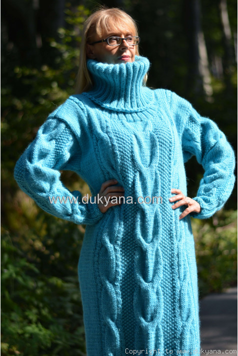 Pure merino wool cable dress in turquoise blue/D70