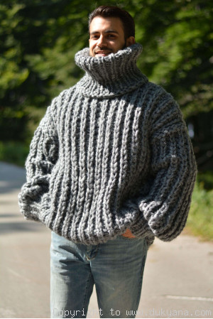 Hand knitted soft merino blend chunky Tneck sweater mens in gray 