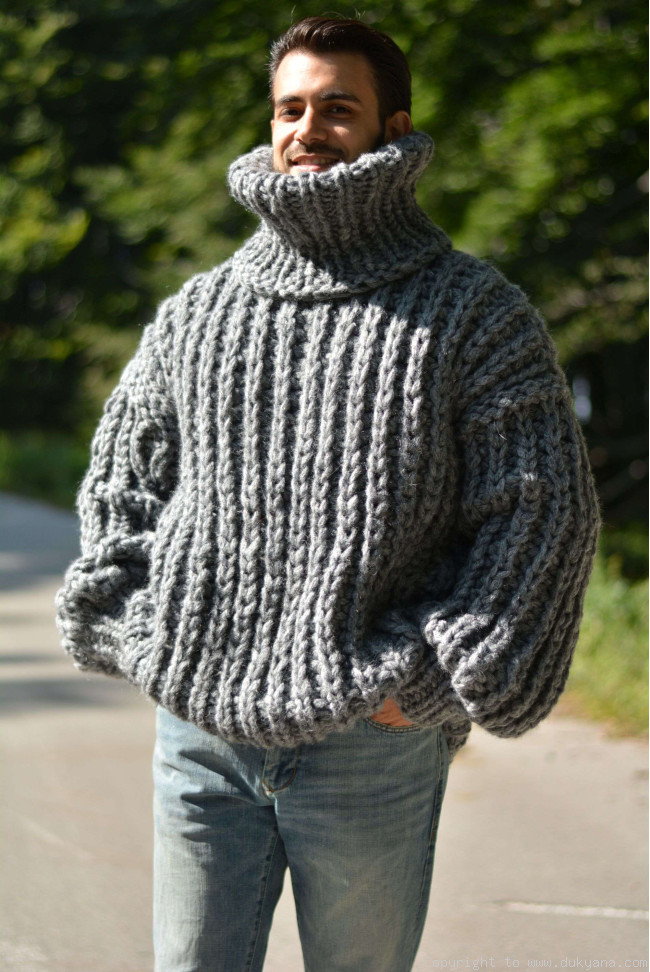 Hand knitted soft merino blend chunky Tneck sweater mens in gray/TM5