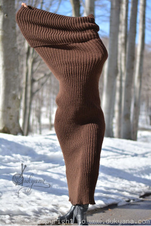 Wool tube scarf in chocolate brown