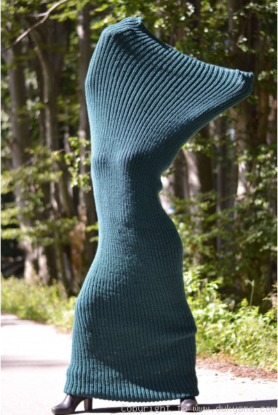 Wool tube scarf in dark green